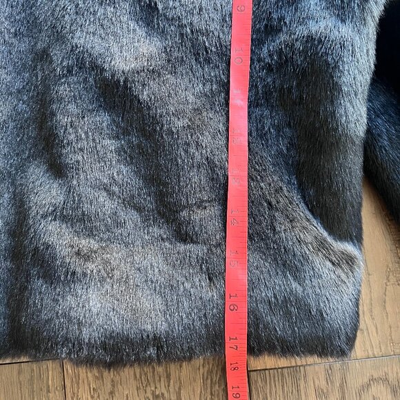 Alex Marie Black Faux Fur Crop Coat Size M Cowl Neck Open Front Jacket Elegant - Picture 5 of 7